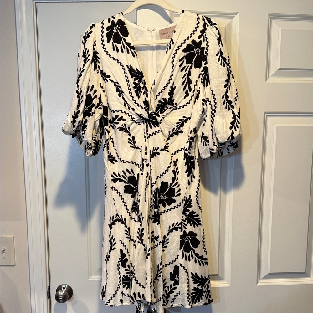 Chic Black and White Floral Mini Dress